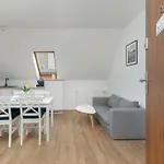 Unique In By Rent Like * 什切青