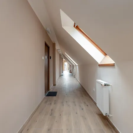 Apartman Unique In By Rent Like *